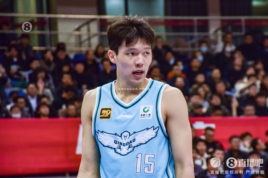 媒体人：瀚森几个关键球处理自己要担起责任 广厦下半场孤注一掷